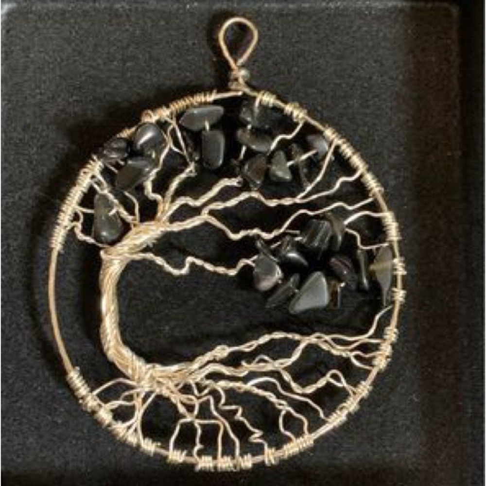 NWOT Hand-wrapped Onyx Tree of Life Pendant